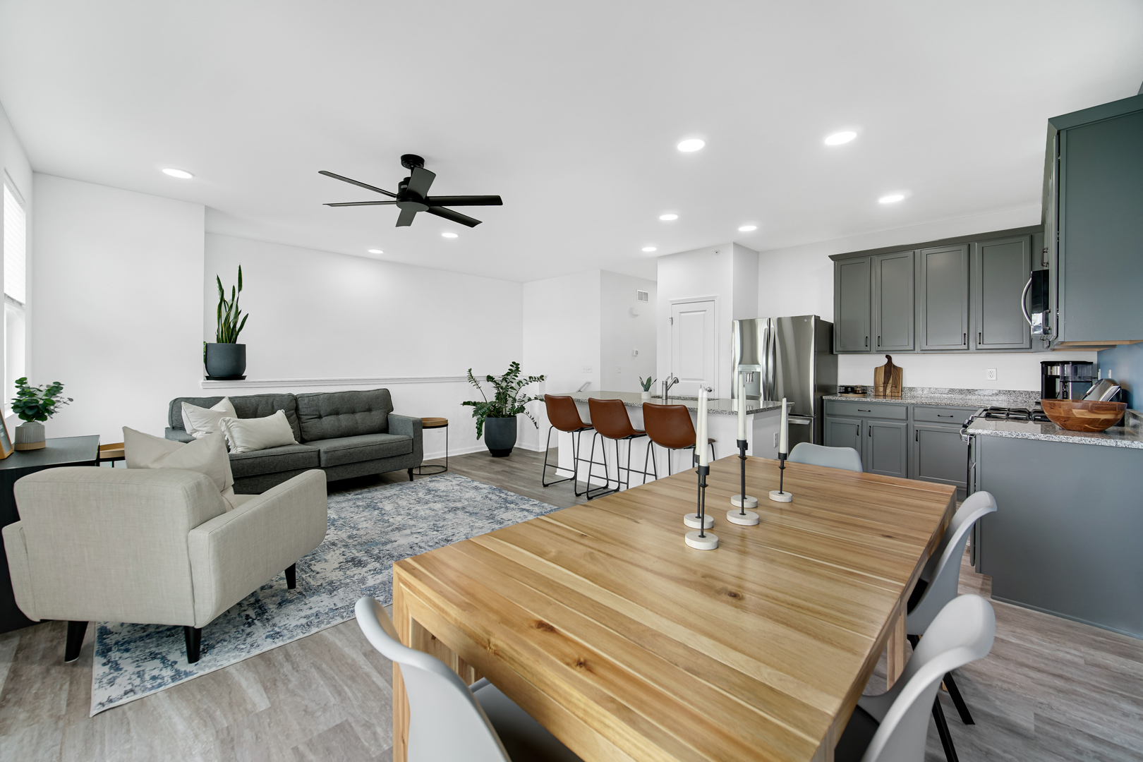 444 Comstock Road South Elgin, IL 60177 - Photo 5 of 25