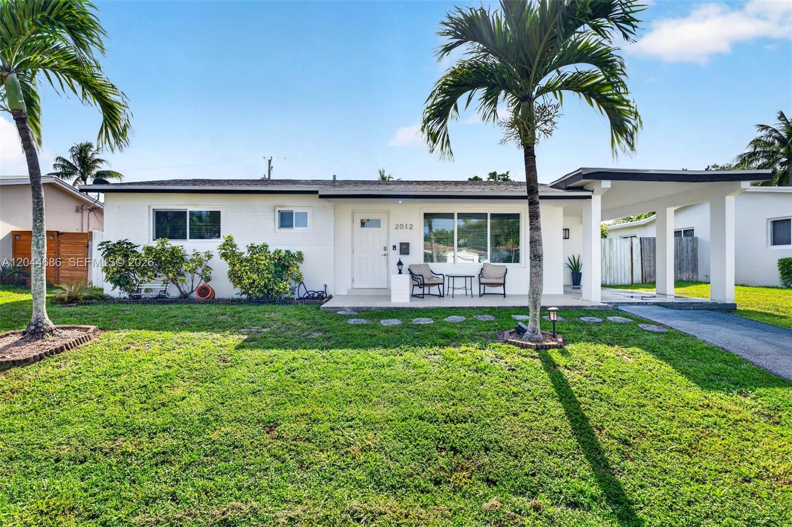 2012 North 31st Road Hollywood, FL 33021 - Photo 3 of 30