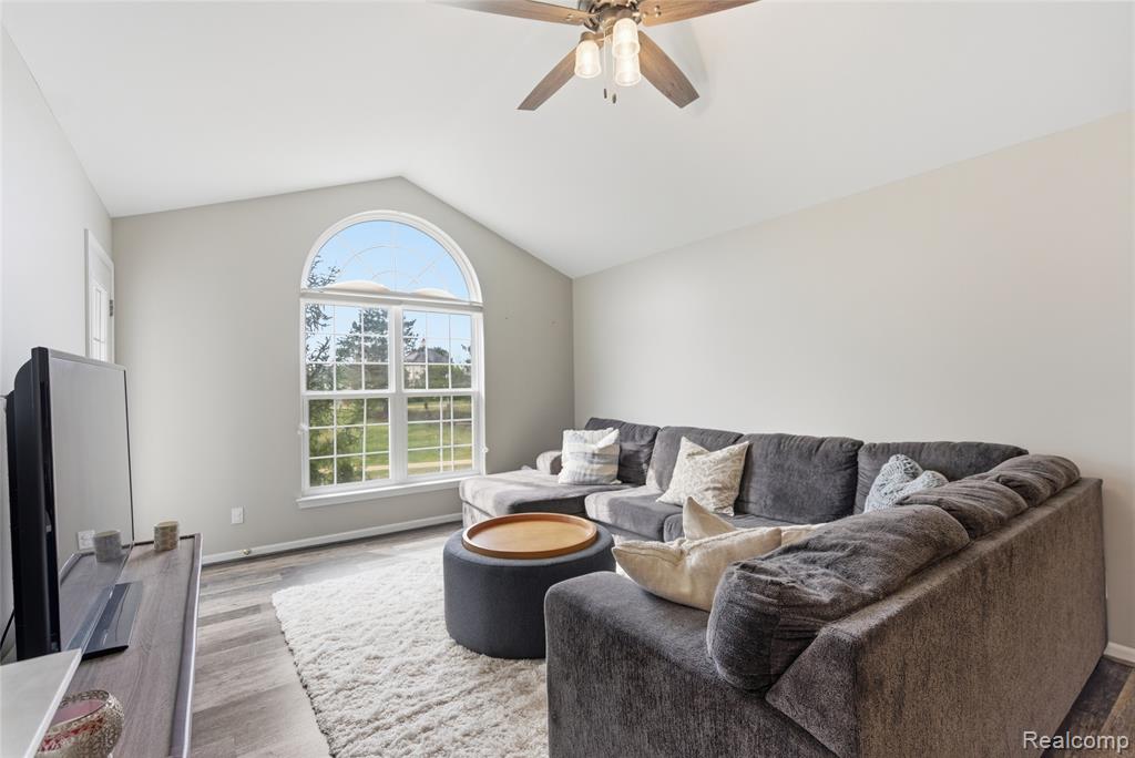 3402 Tremonte Circle Rochester, MI 48306 - Photo 5 of 37