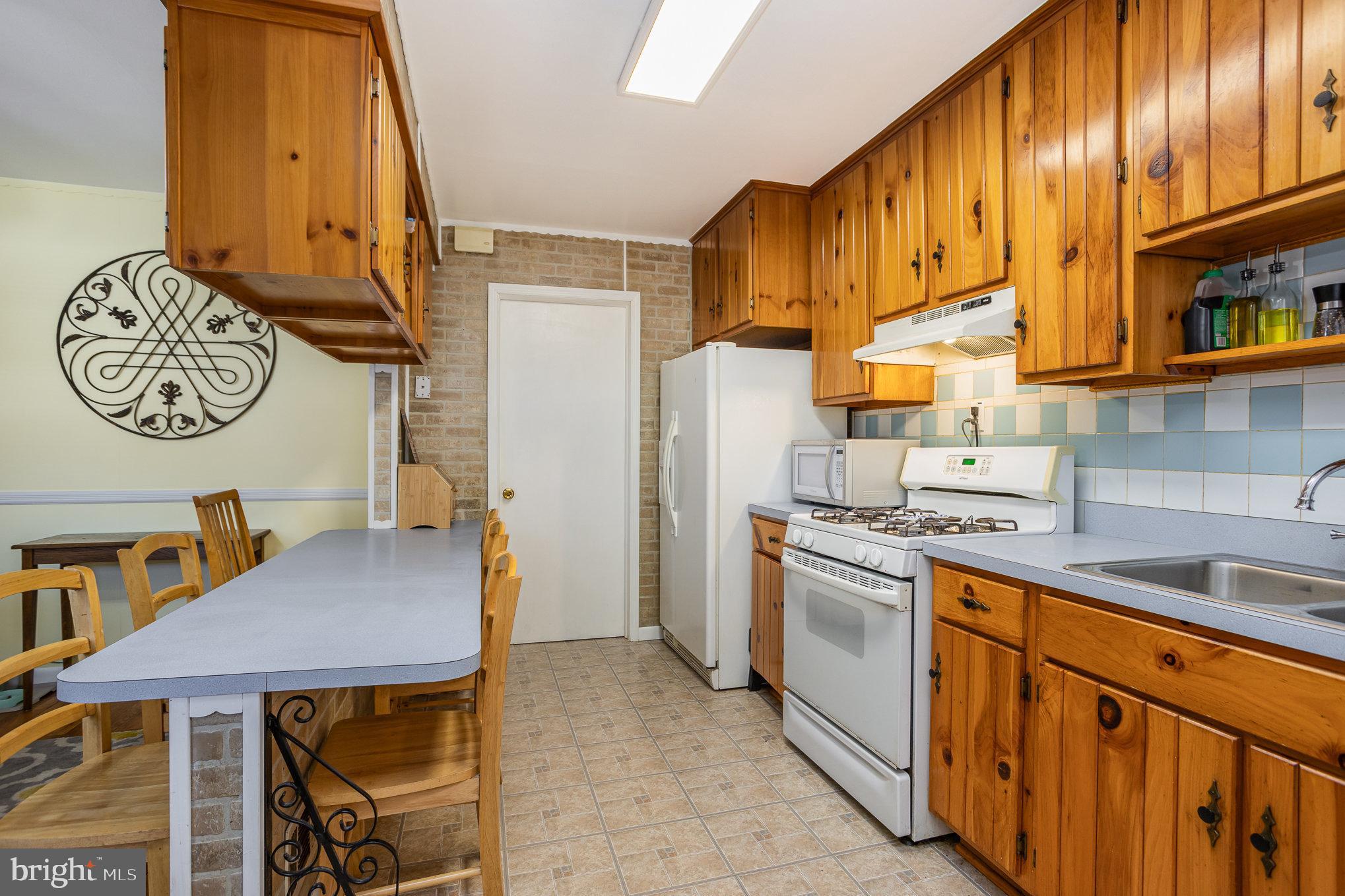 8134 Gray Haven Road Baltimore, MD 21222 - Photo 9 of 25