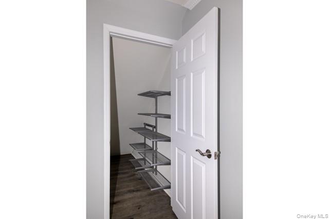 100 Friendly Court Avenue, Unit L083 Babylon, NY 11704 - Photo 8 of 9