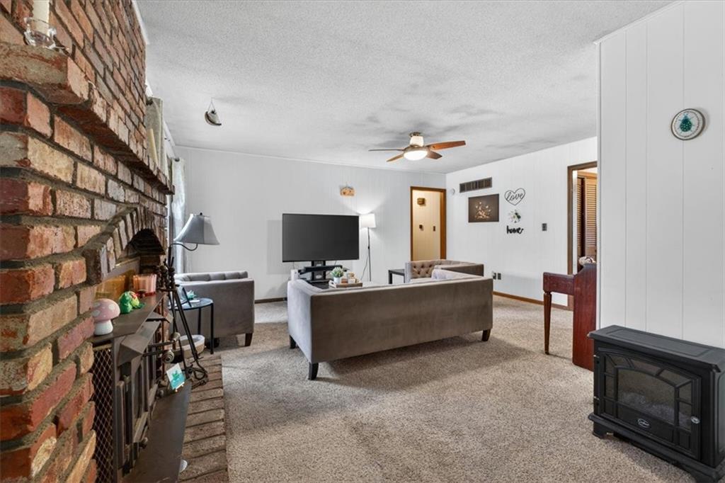 413 Southwest Sunset Drive Lee's Summit, MO 64081 - Photo 12 of 32