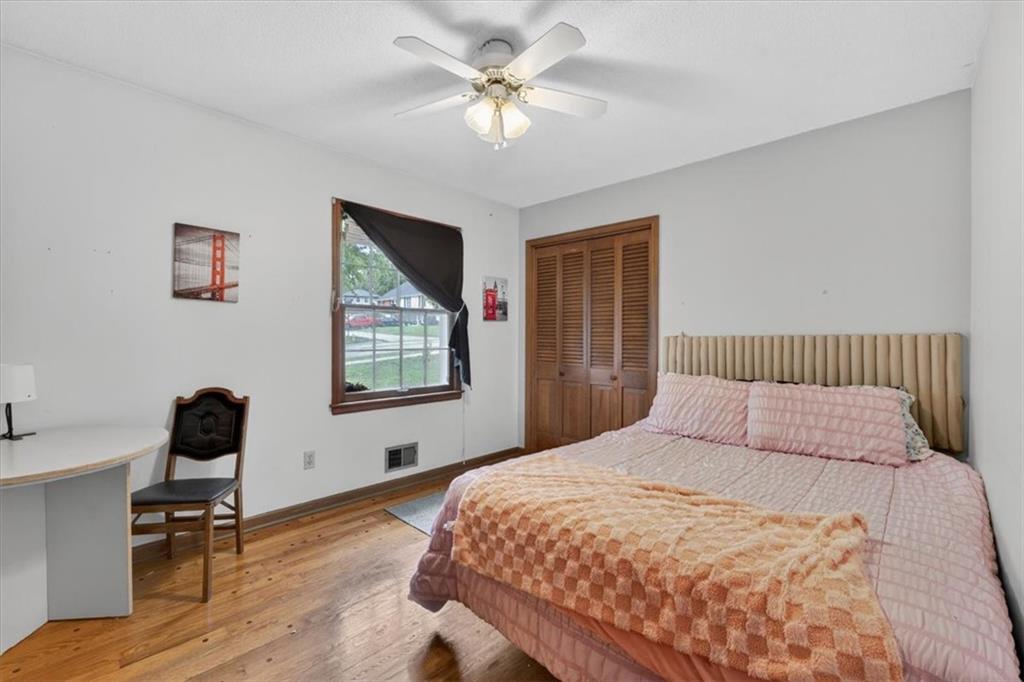 413 Southwest Sunset Drive Lee's Summit, MO 64081 - Photo 15 of 32