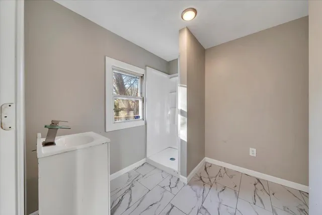 $229,900 | 2218 Larchwood Street Northeast, Roanoke, VA 24012