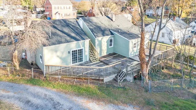 $229,900 | 2218 Larchwood Street Northeast, Roanoke, VA 24012