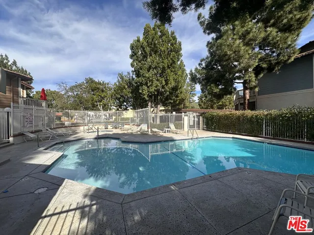 $420,000 | 2486 Pleasant Way, Unit H, Thousand Oaks, CA 91362