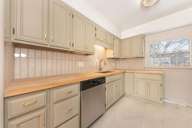 $270,000 | 2410 Harding Avenue, Ypsilanti, MI 48197