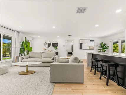 $1,150,000 | 1701 Southwest 3rd Avenue, Pompano Beach, FL 33060