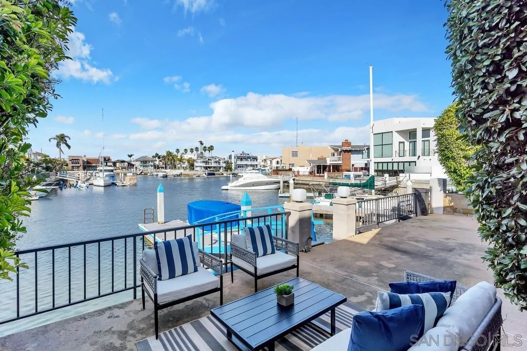 29 Green Turtle Road Coronado, CA 92118 - Photo 9 of 68