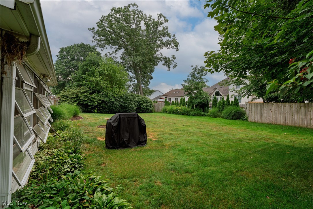 2856 Shellhart Road Barberton, OH 44203 - Photo 3 of 27 View of yard