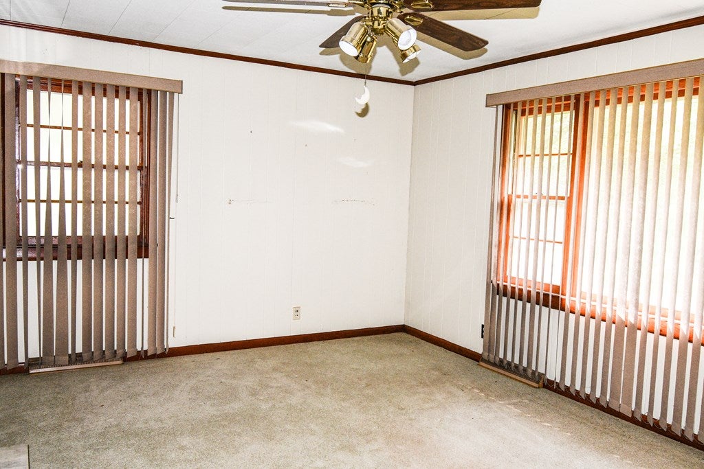 3919 Lovers Gap Road Vansant, VA 24656 - Photo 7 of 24 Gallery Image 7