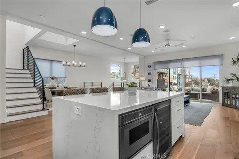 $2,195,000 | 130 South Prospect Avenue, Unit A, Redondo Beach, CA 90277
