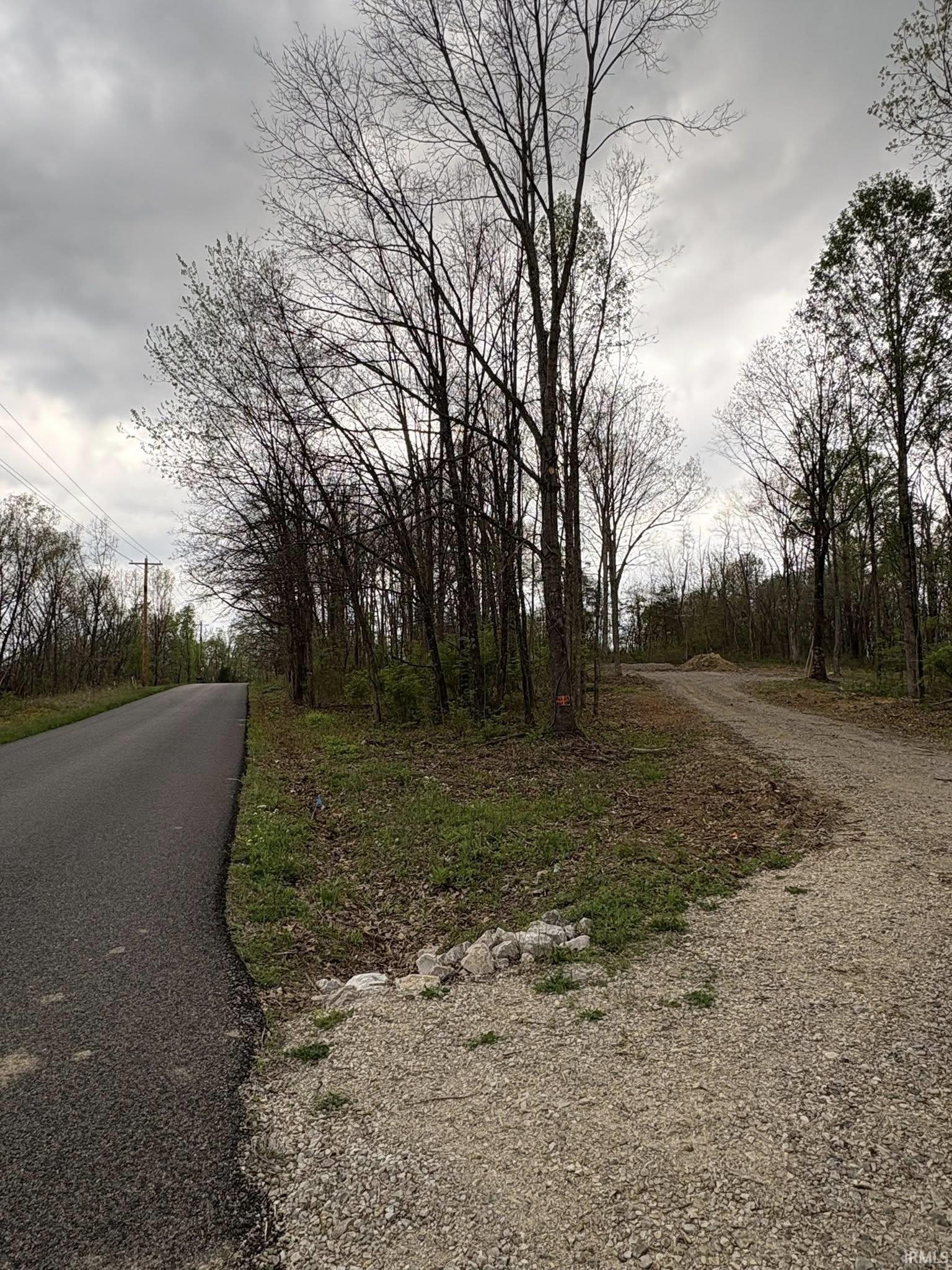 8517 East Sylvania Road Bloomfield, IN 47424 - Photo 2 of 15