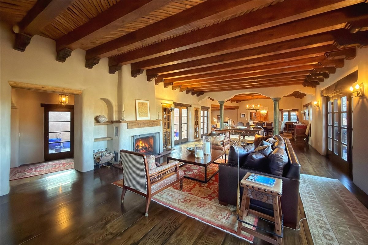 1433 Upper Canyon Road Santa Fe, NM 87501 - Photo 15 of 57 Great Room