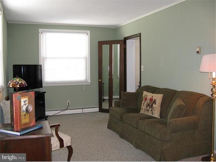 604 Willowbrook Road Havertown, PA 19083 - Photo 4 of 19 Family Room