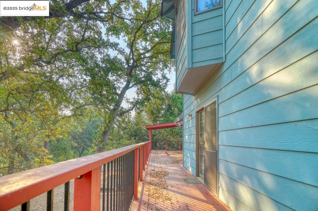 19195 Ferretti Road Groveland, CA 95321 - Photo 34 of 51 View of deck