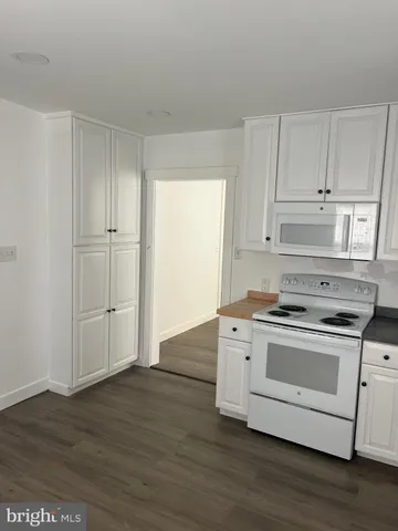 $298,000 | 144 West Conestoga Street, New Holland, PA 17557