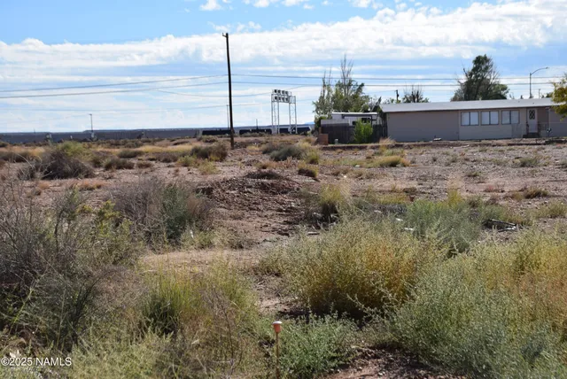 $425,000 | 2600 West 3rd Street, Winslow, AZ 86047