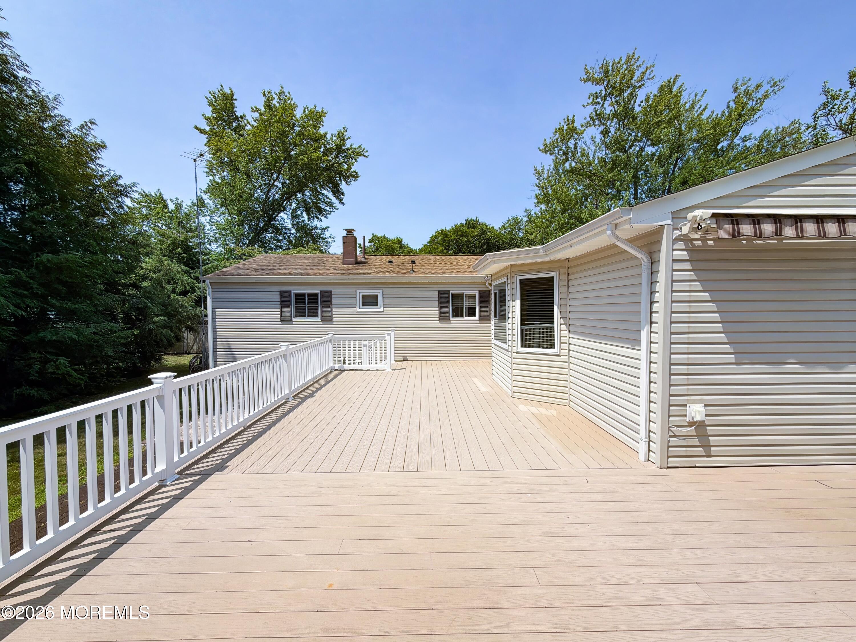 4 Glen Road Howell, NJ 07731 - Photo 39 of 48 4 Glen Rd Wraparound Trex Deck