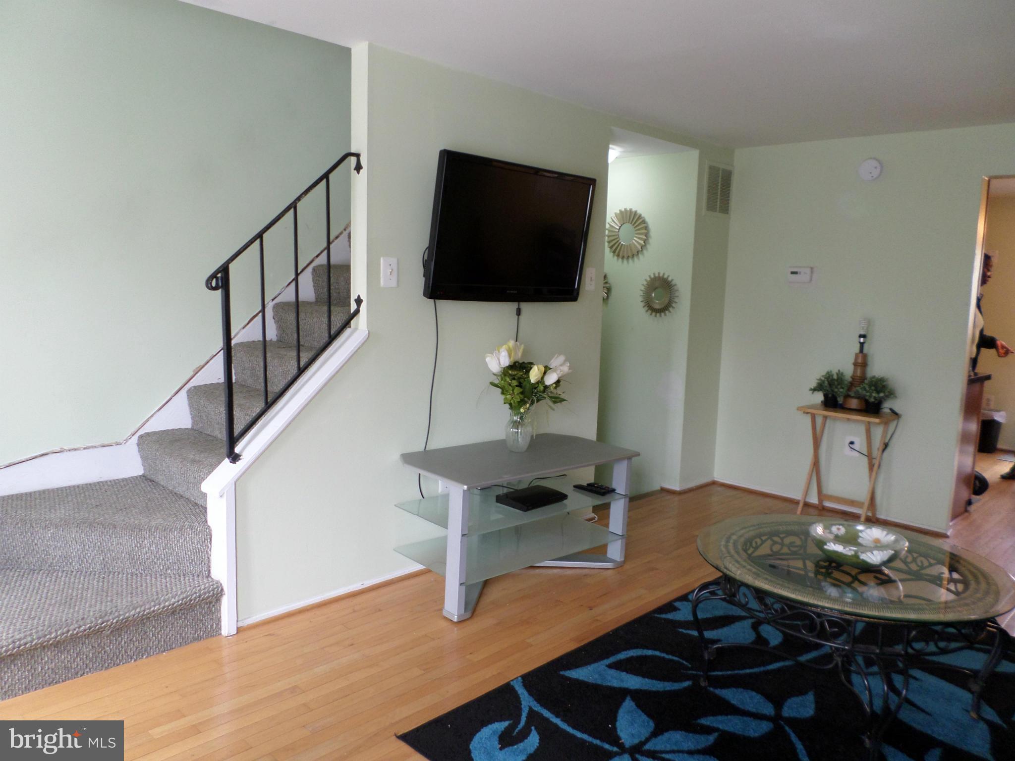 10719 Lester Street Silver Spring, MD 20902 - Photo 10 of 27 Living Room