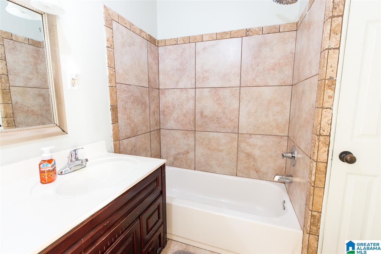 208 5th Avenue East Oneonta, AL 35121 - Photo 20 of 23