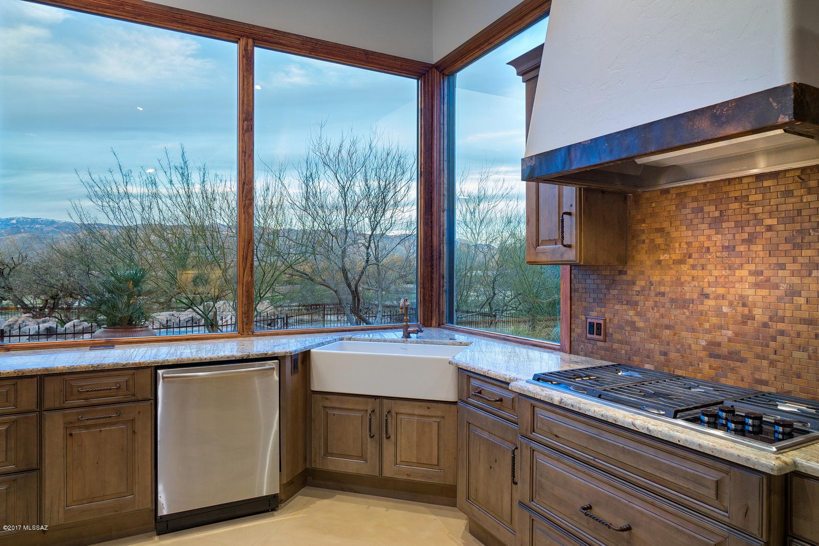 1340 North Tanque Verde Loop Road Tucson, AZ 85749 - Photo 4 of 38 Gallery Image 4