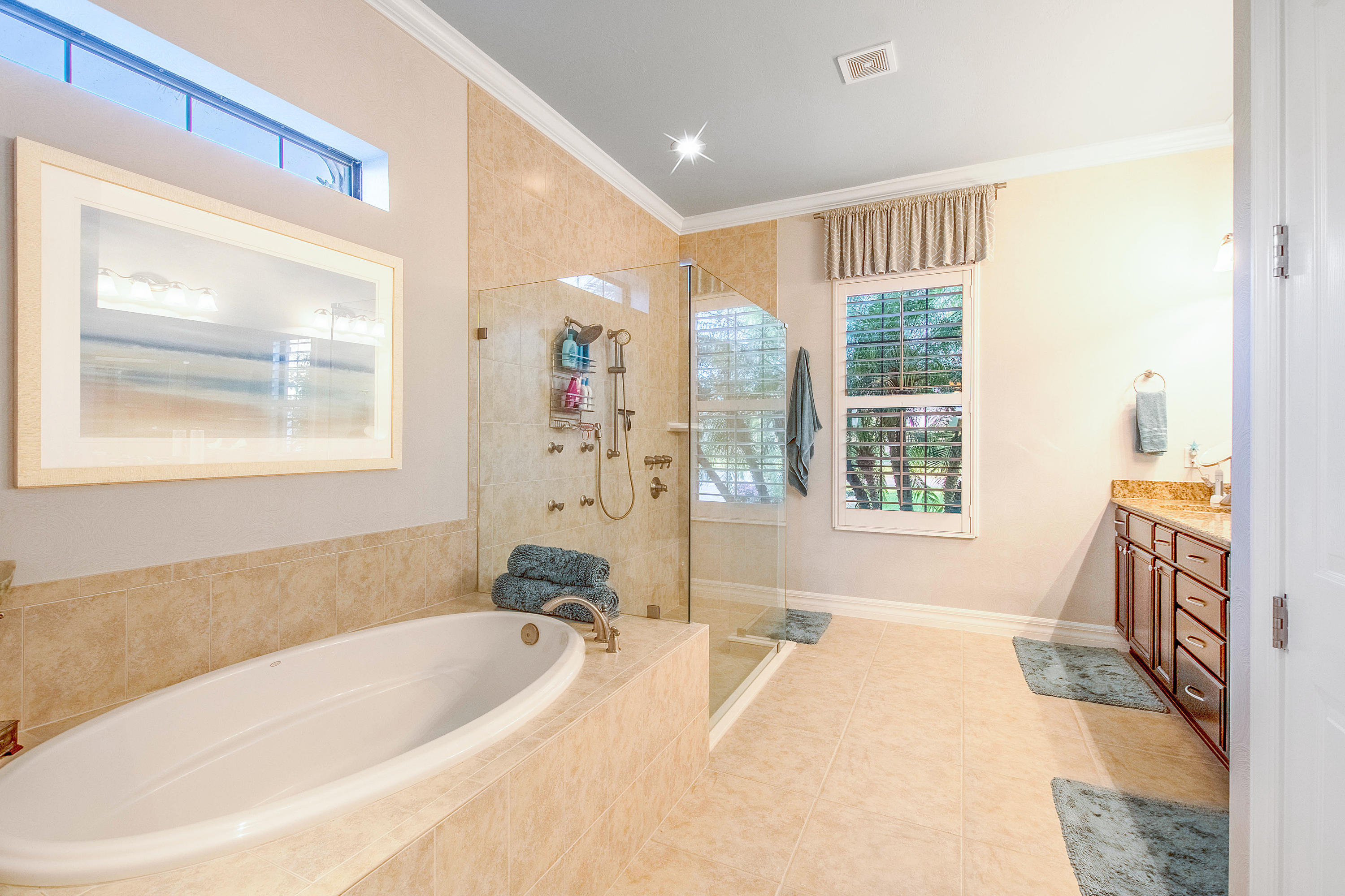 10817 Pisa Road Wellington, FL 33414 - Photo 14 of 30 Master Bath w/Soaking Tub