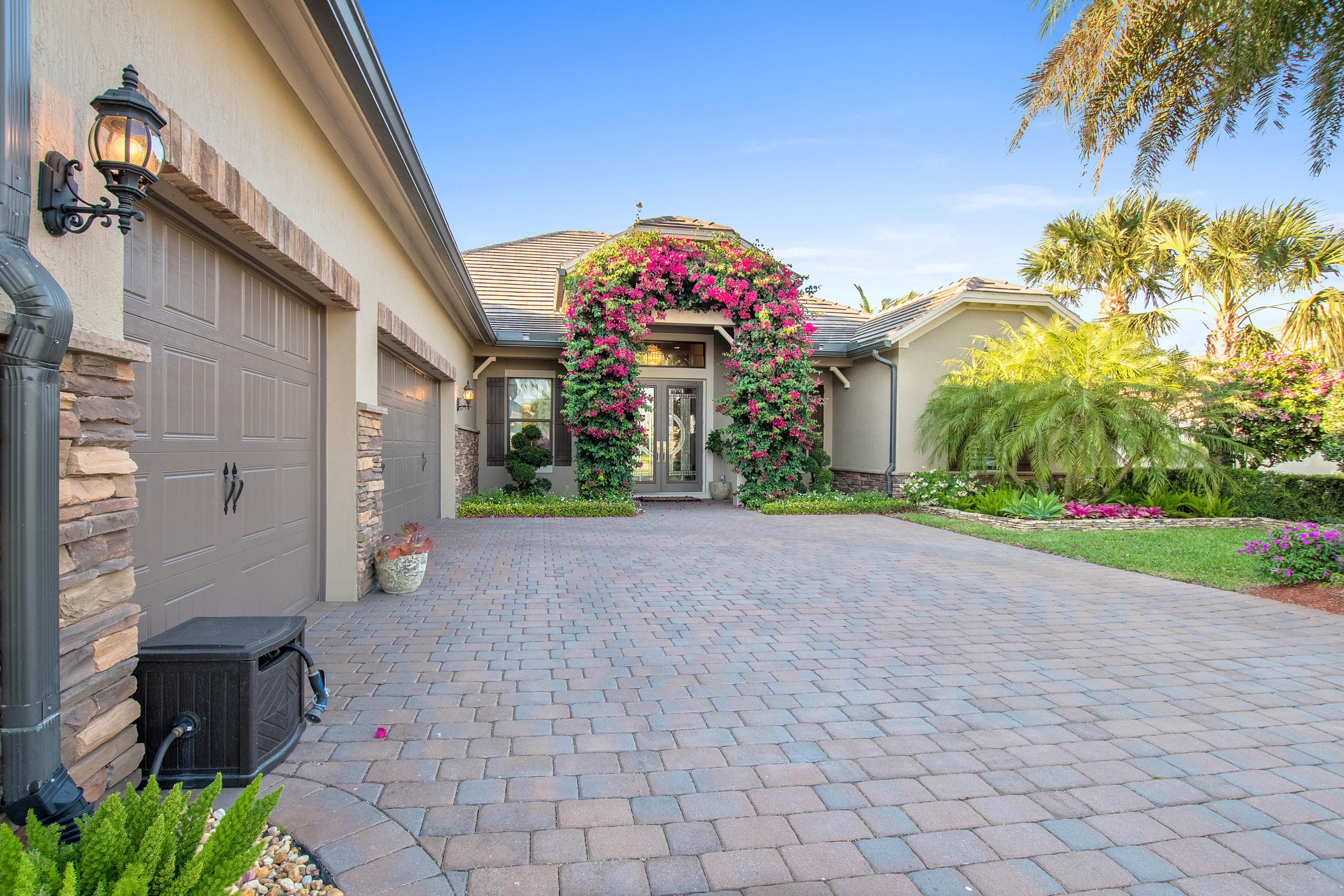 10817 Pisa Road Wellington, FL 33414 - Photo 2 of 30 View of Entrance and Driveway