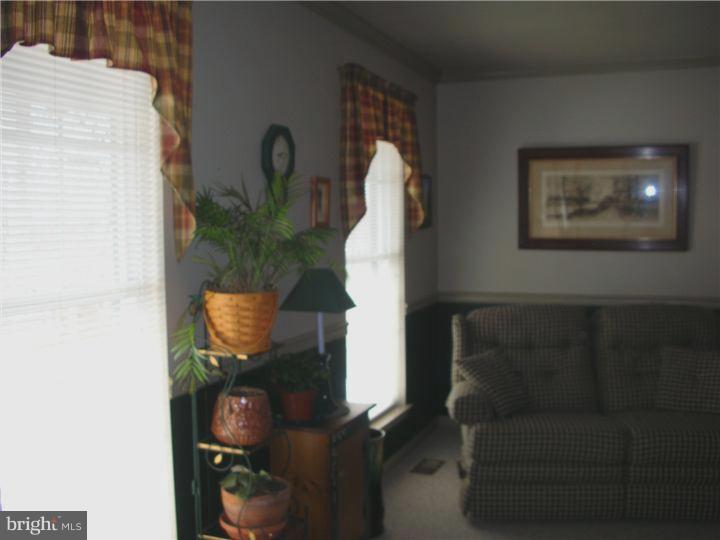 213 Strassburger Road Perkasie, PA 18944 - Photo 2 of 24 Living Room