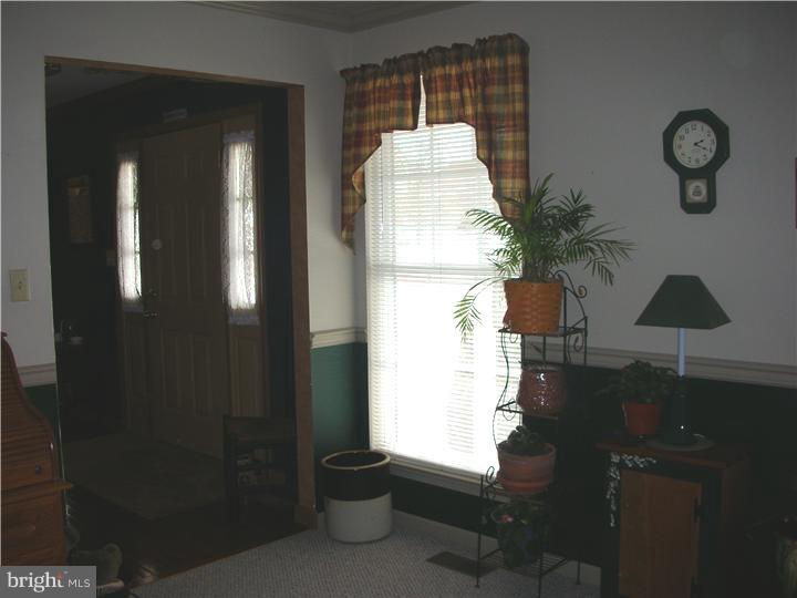 213 Strassburger Road Perkasie, PA 18944 - Photo 4 of 24 Living Room