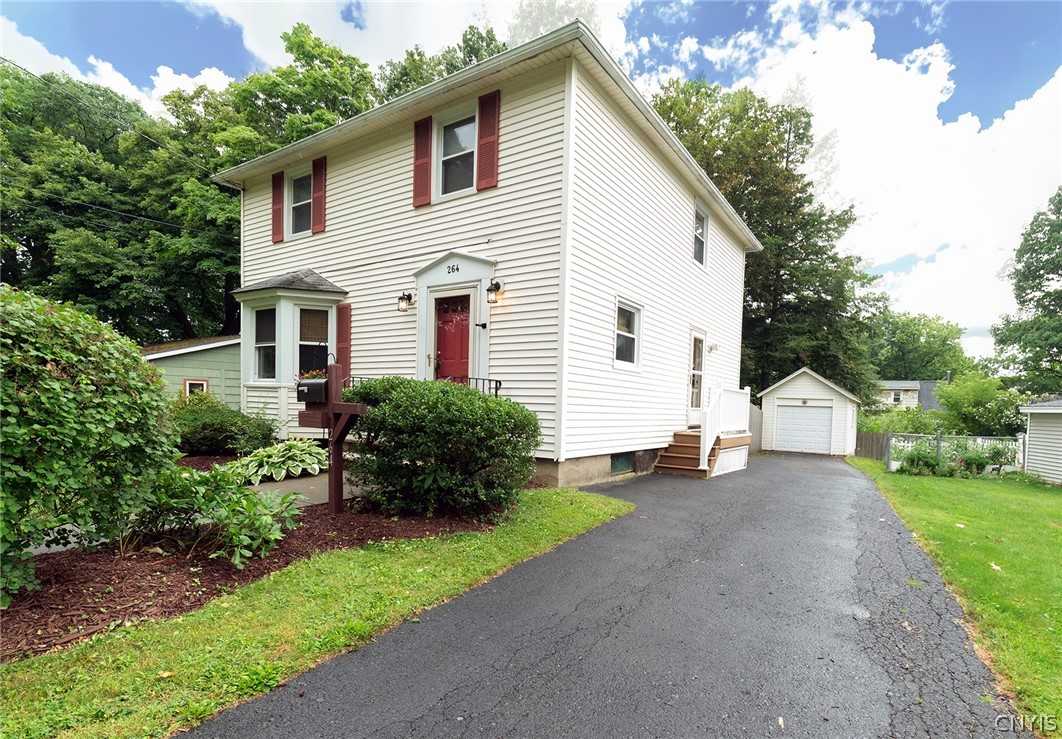 264 Rider Avenue Syracuse, NY 13207 - Photo 4 of 49