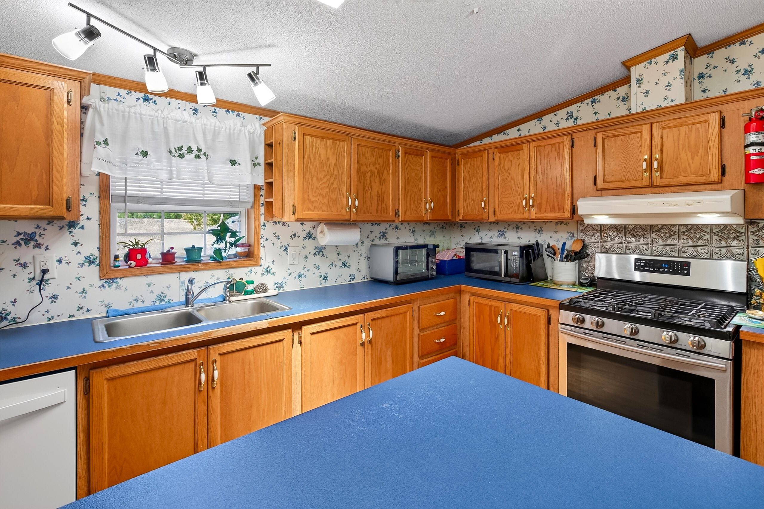 31 Wiswell Road Brewer, ME 04412 - Photo 4 of 55 _MG_9632