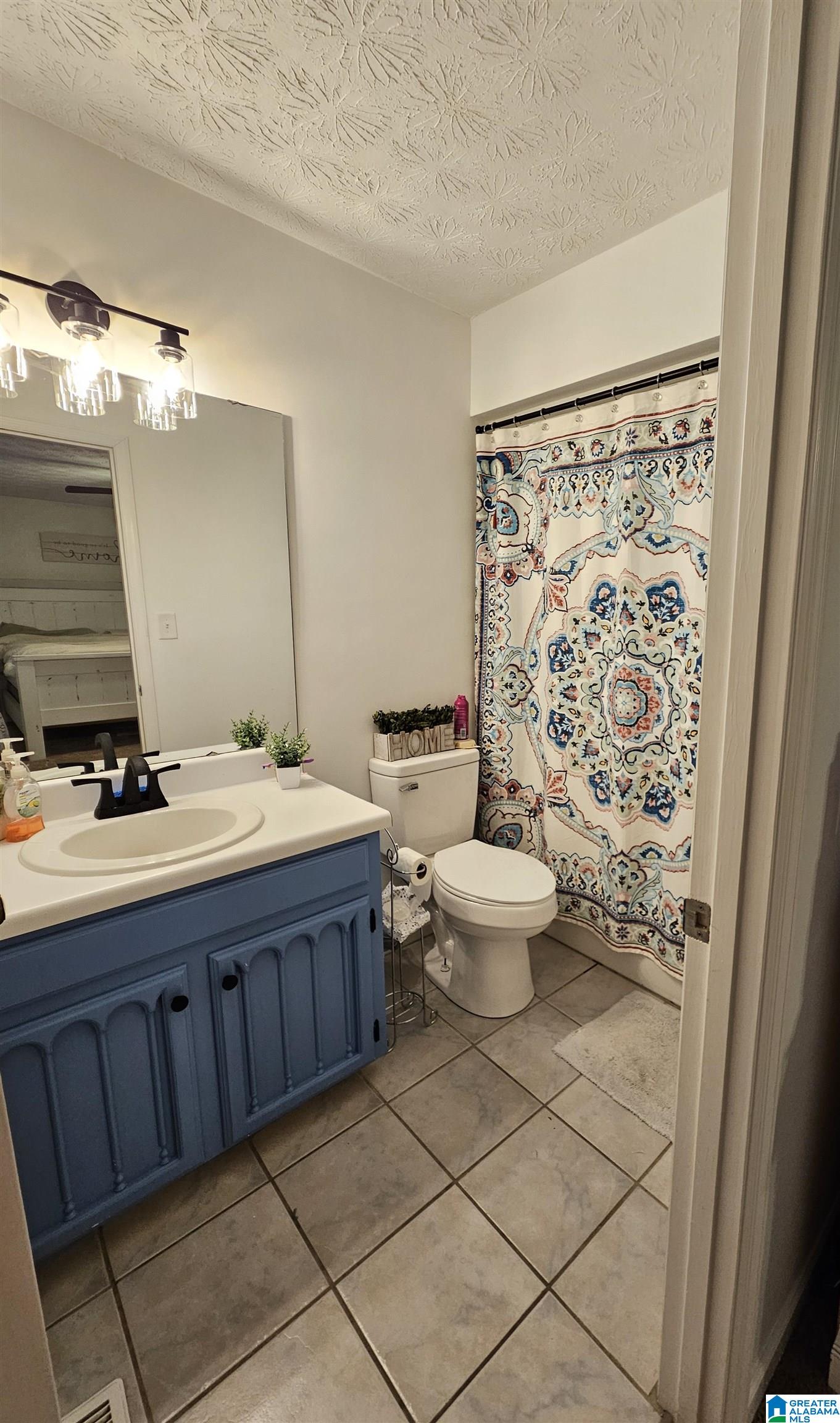 409 Russell Lane Weaver, AL 36277 - Photo 11 of 19