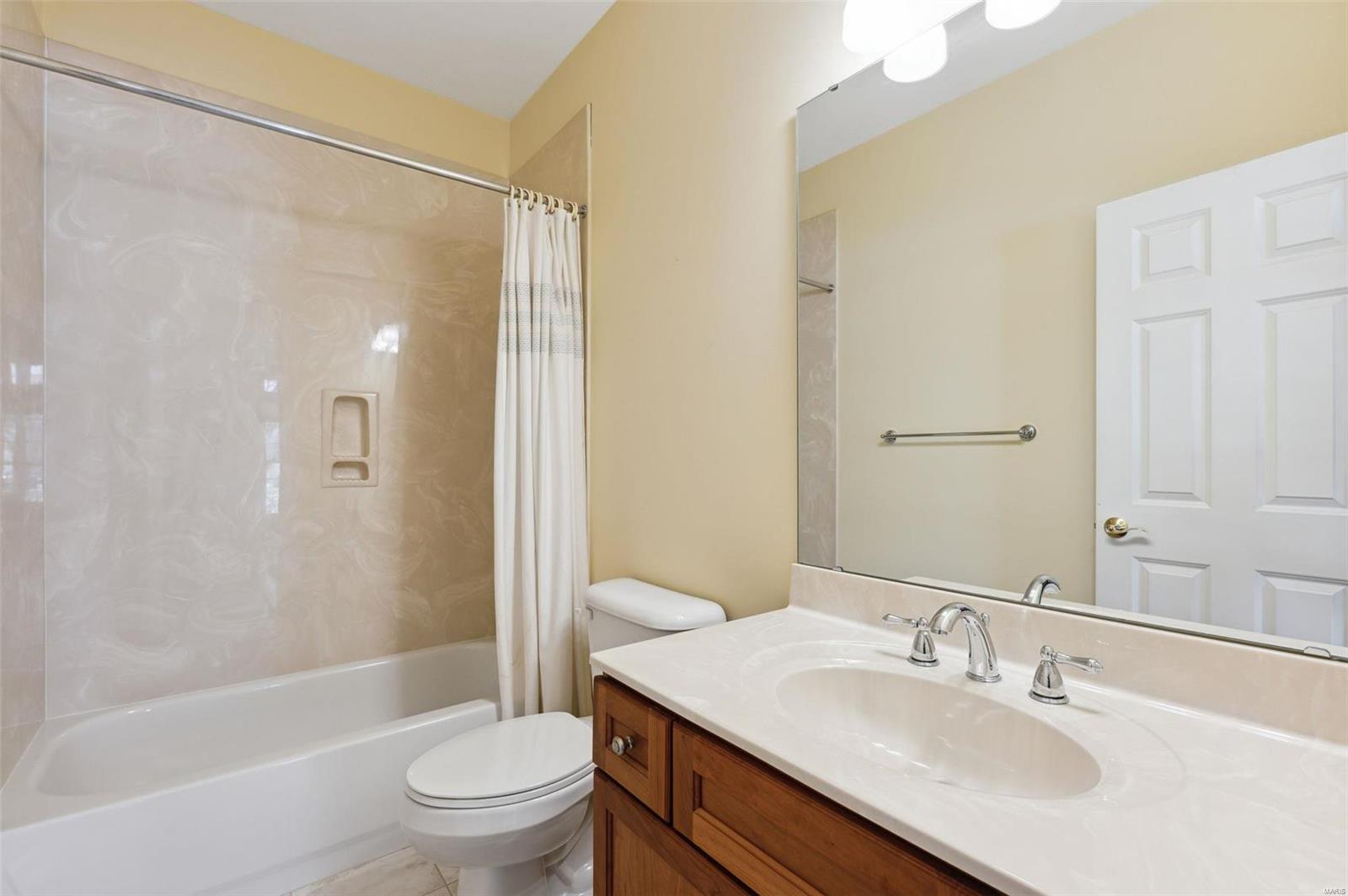 700 Clayton Corners Drive Ballwin, MO 63011 - Photo 16 of 22