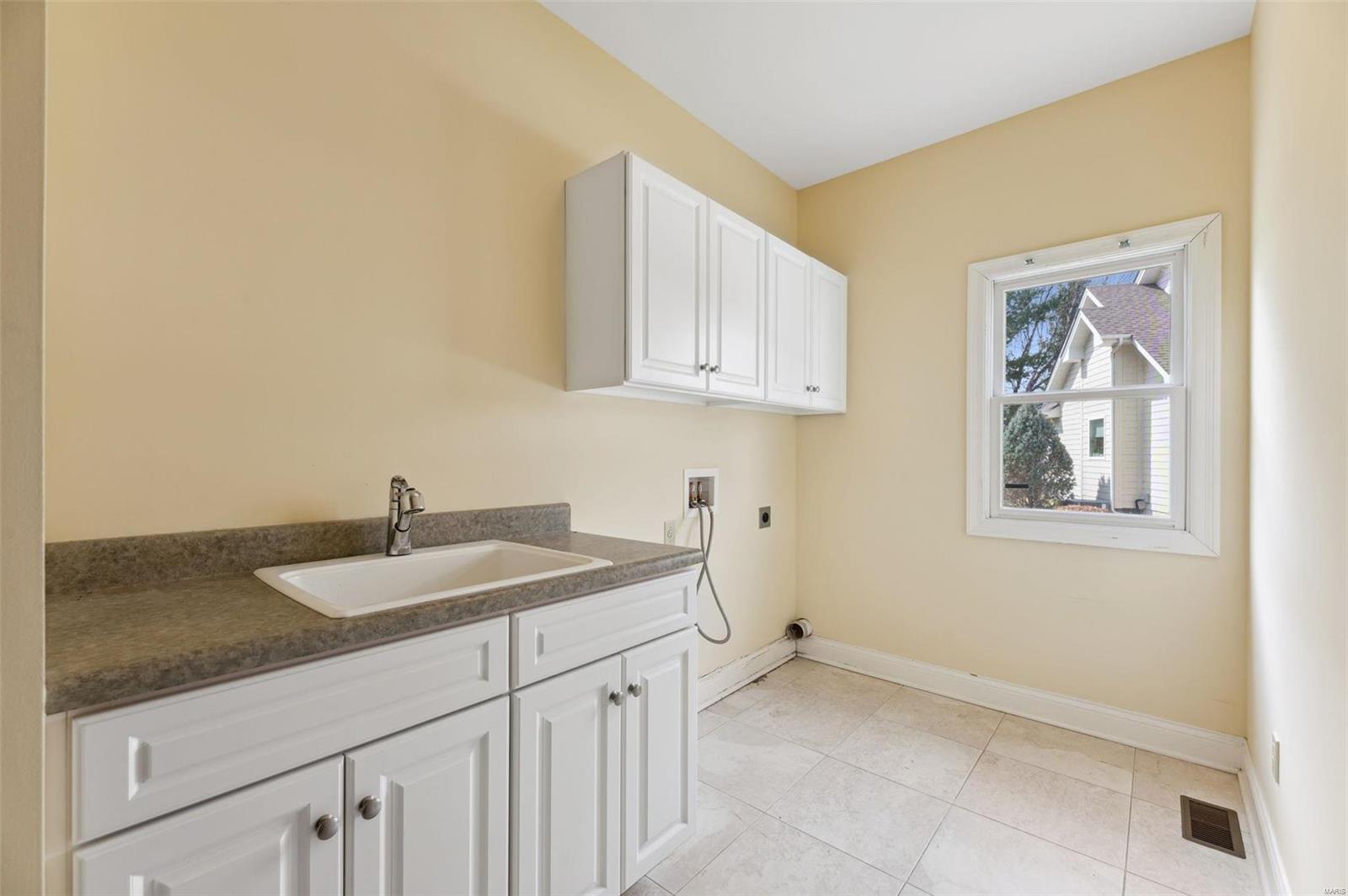 700 Clayton Corners Drive Ballwin, MO 63011 - Photo 18 of 22