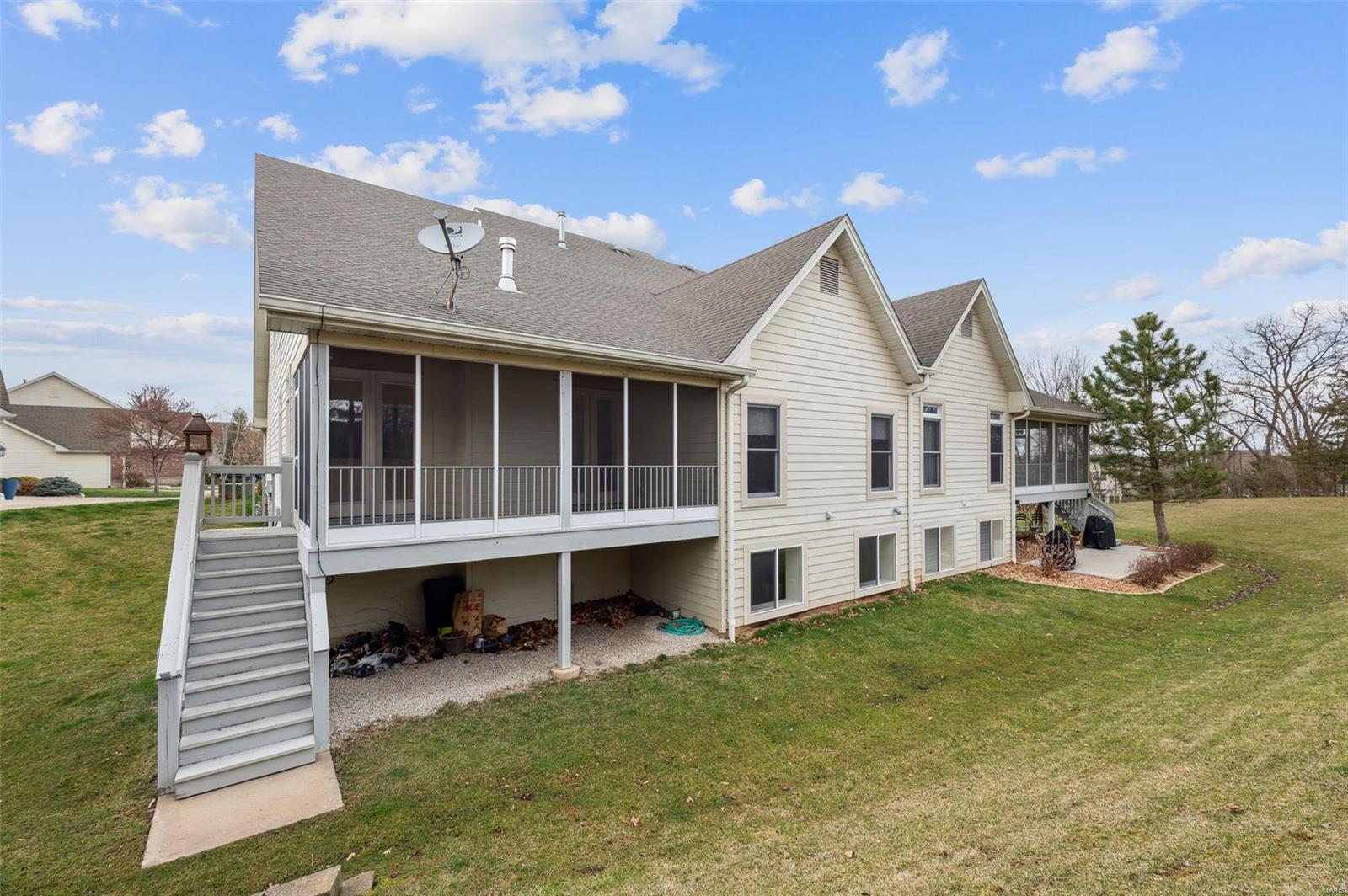 700 Clayton Corners Drive Ballwin, MO 63011 - Photo 2 of 22