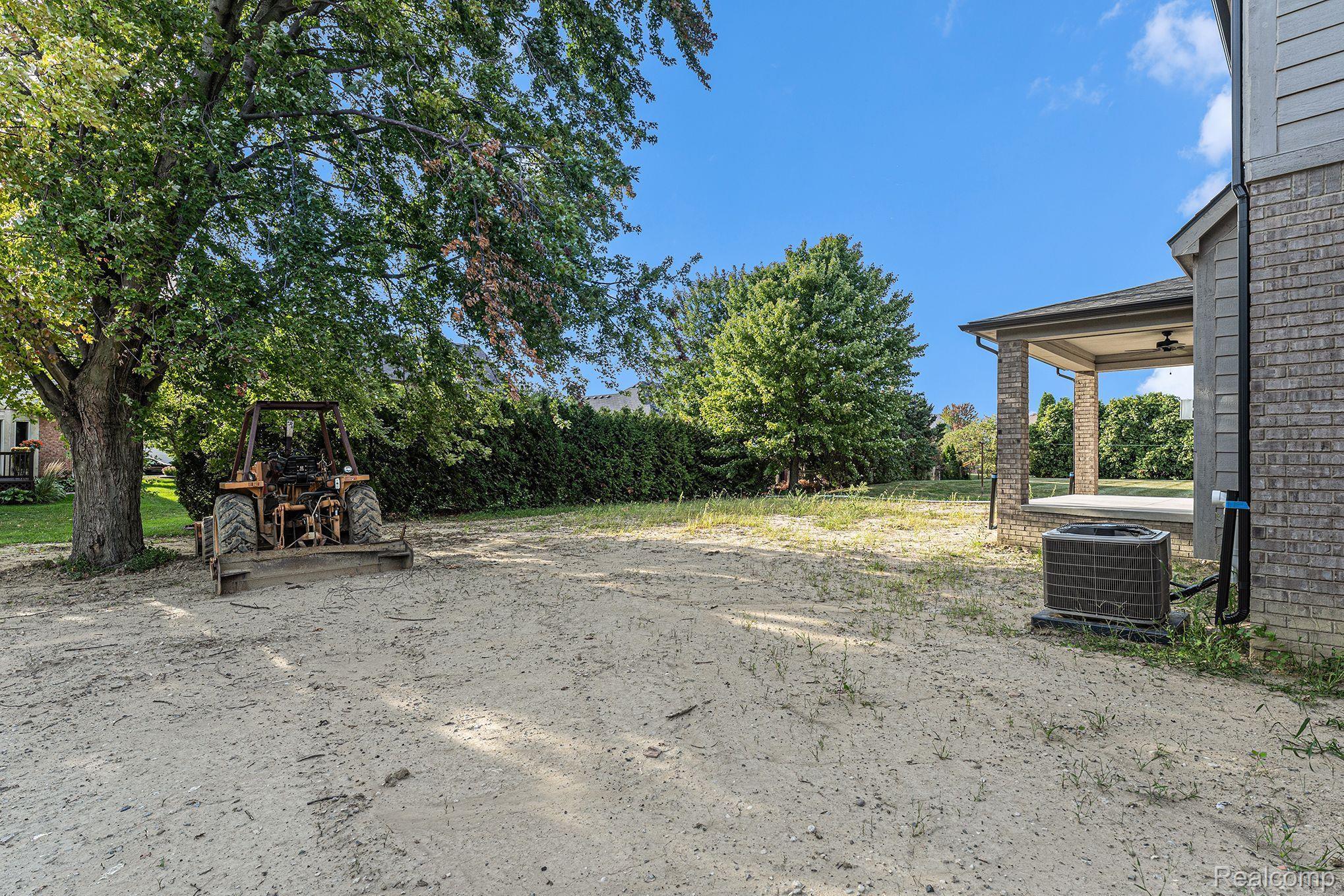 47745 Card Road Macomb, MI 48044 - Photo 27 of 29 Gallery Image 27