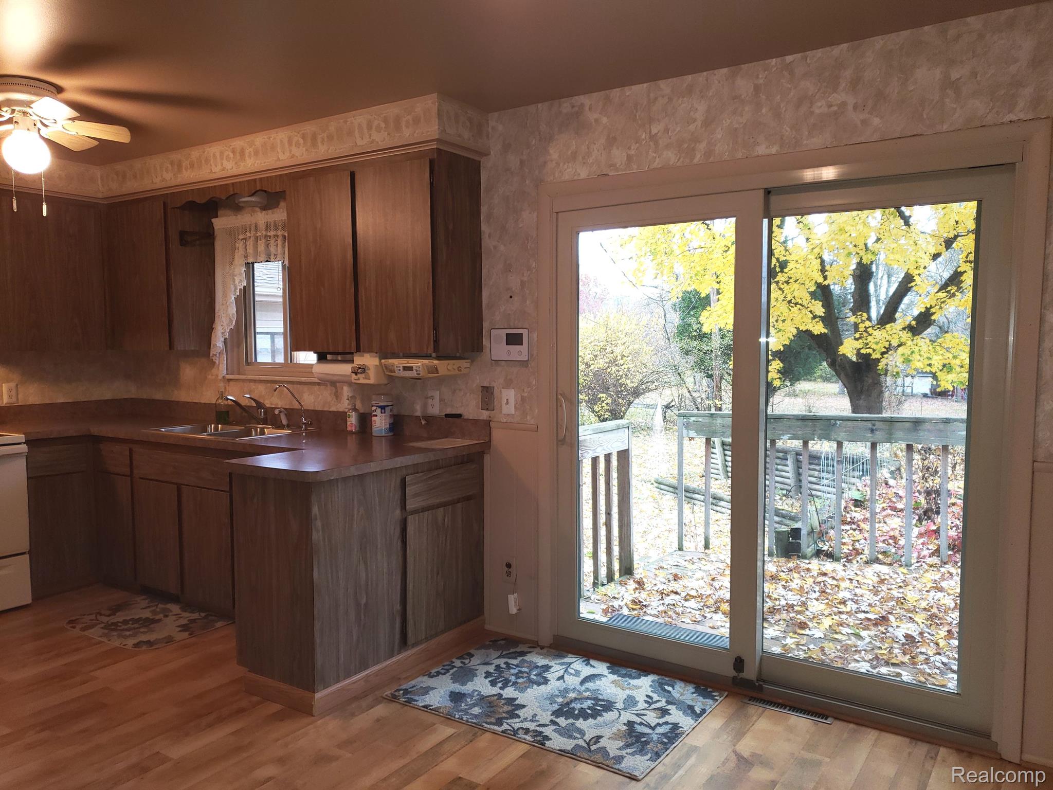 9593 Andersonville Road Clarkston, MI 48346 - Photo 11 of 23 KITCHEN & NOOK