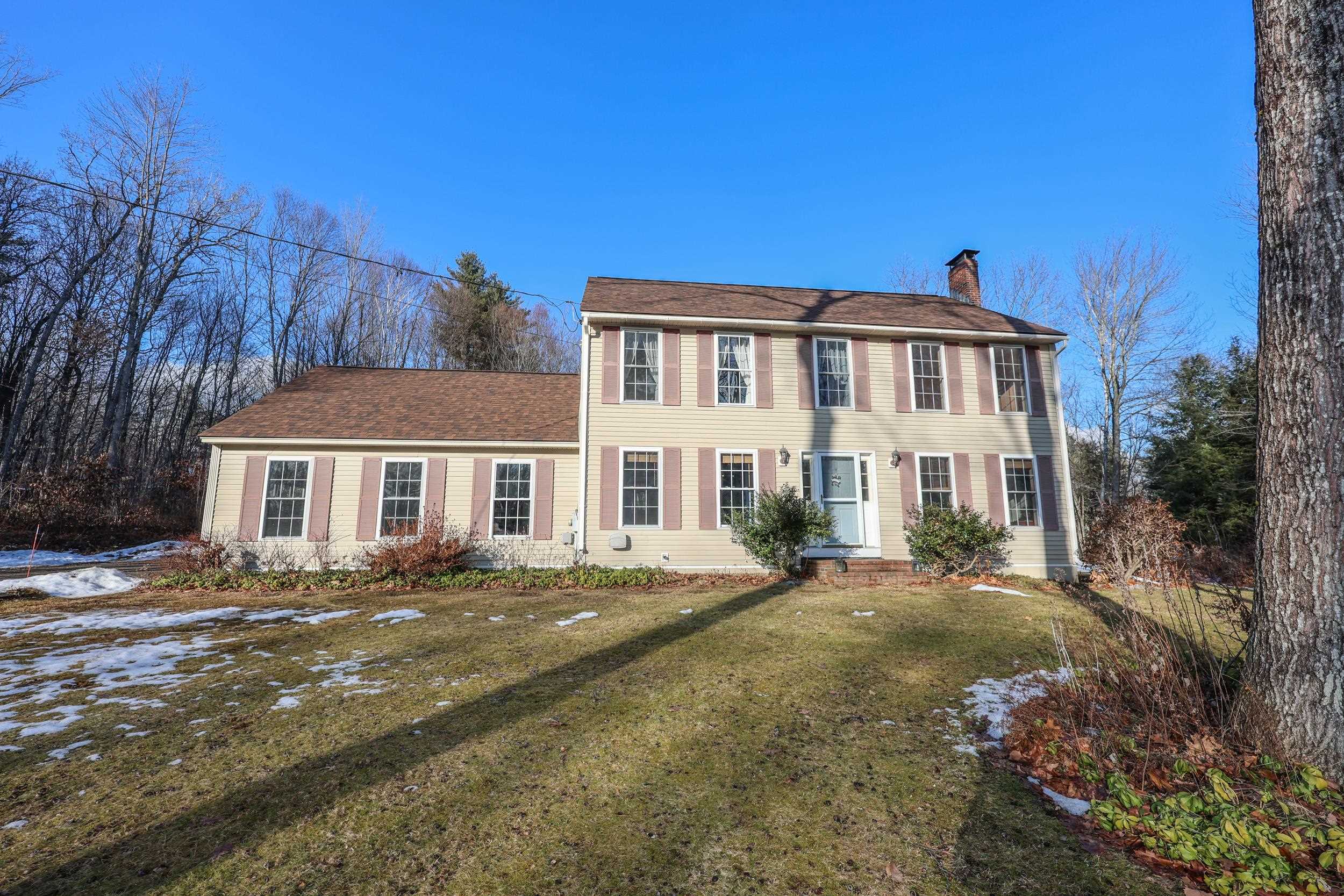 277 Prescott Road Epping, NH 03042 - Photo 2 of 50