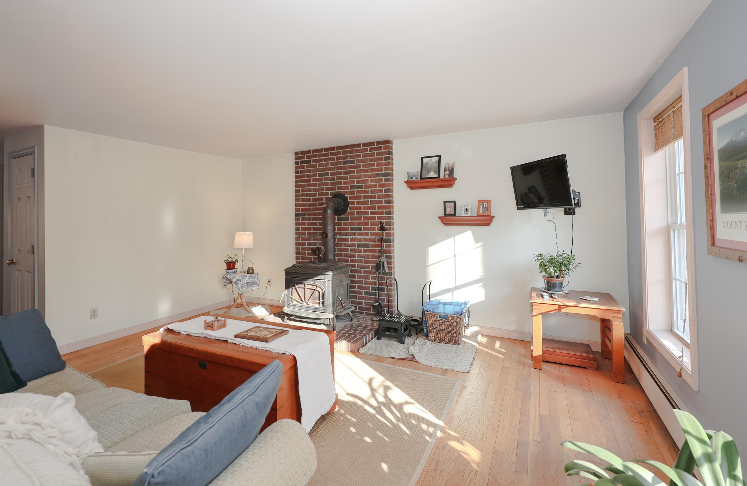 277 Prescott Road Epping, NH 03042 - Photo 8 of 50