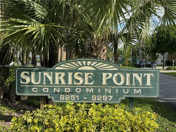 $1,950 | 8277 Southwest 128th Street, Unit 113, Pinecrest, FL 33156