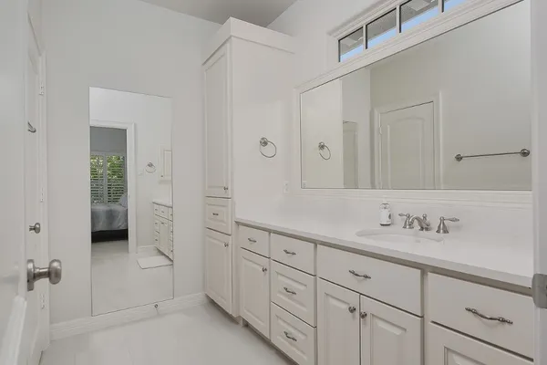 $3,700,000 | 10 Norlund Way, The Woodlands, TX 77382