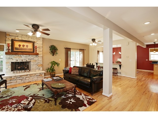 808 Ridge Avenue Wauconda, IL 60084 - Photo 5 of 25