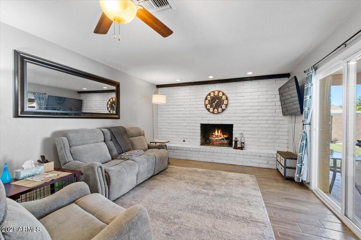 854 North Windsor Circle Mesa, AZ 85213 - Photo 6 of 24 06-006