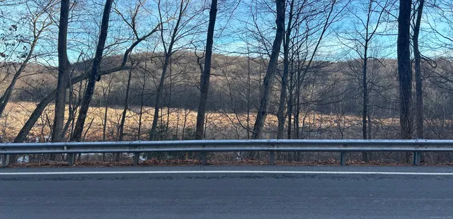 a picture of a wall with a building