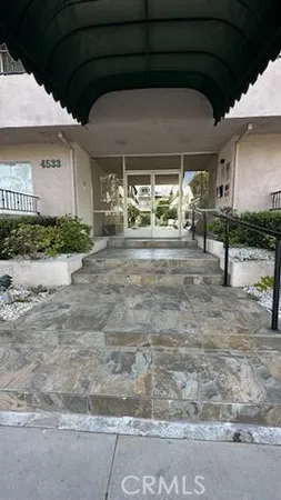 $2,495 | 4533 Colbath Avenue, Unit 10, Sherman Oaks, CA 91423