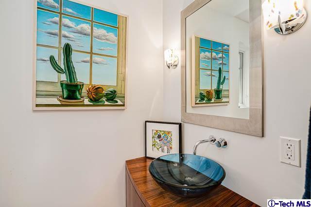 1270 Wynn Road Pasadena, CA 91107 - Photo 14 of 37 a bathroom with a toilet and a sink