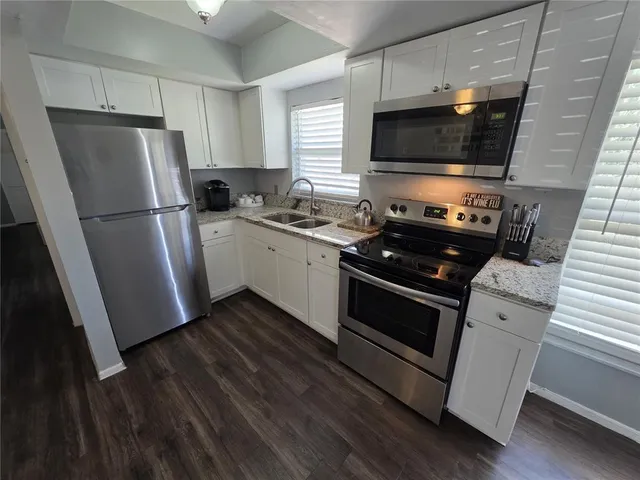 $1,695 | 705 1st Street, Unit 4, Indian Rocks Beach, FL 33785