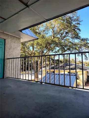 $1,695 | 705 1st Street, Unit 4, Indian Rocks Beach, FL 33785