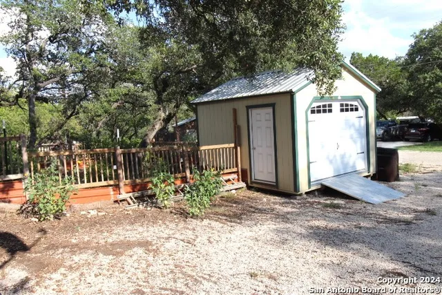 $1,800 | 350 White Bass Drive, Lakehills, TX 78063